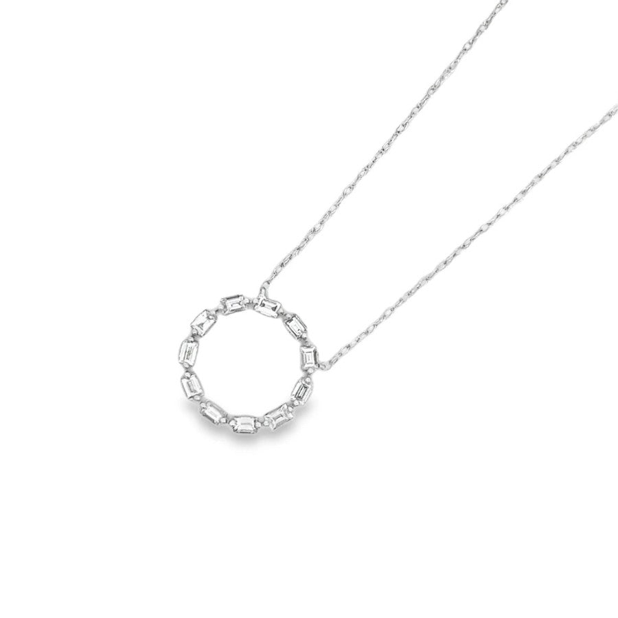 14 Karat White Gold 0.25 ctw Diamond Circle Pendant - Chain Included